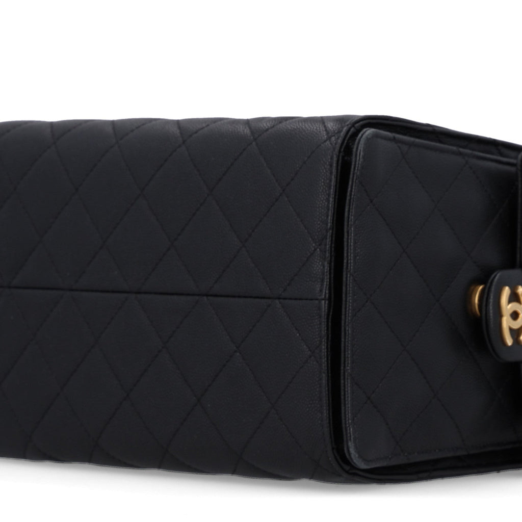 Caviar Quilted Medium Chanel 25 Handbag Black
