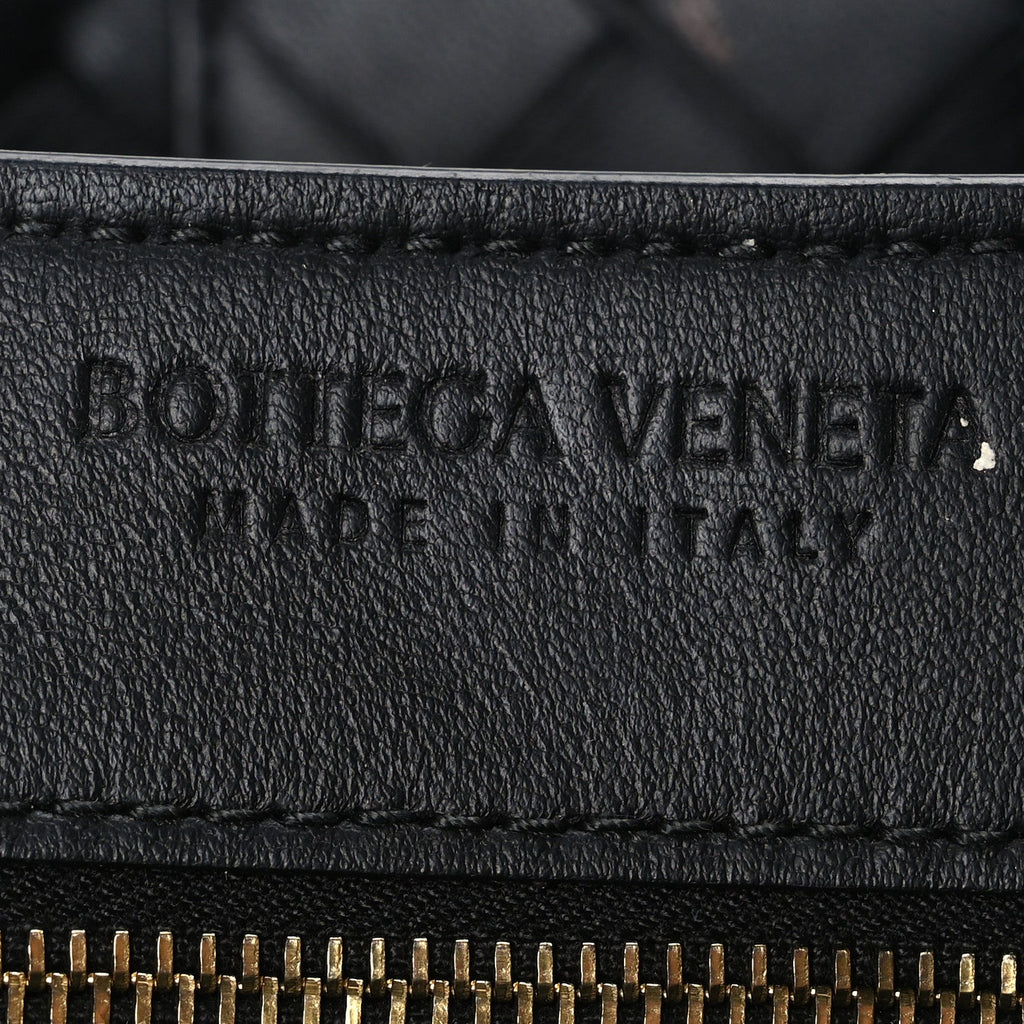 Nappa Intrecciato Medium Andiamo Shoulder Bag Black