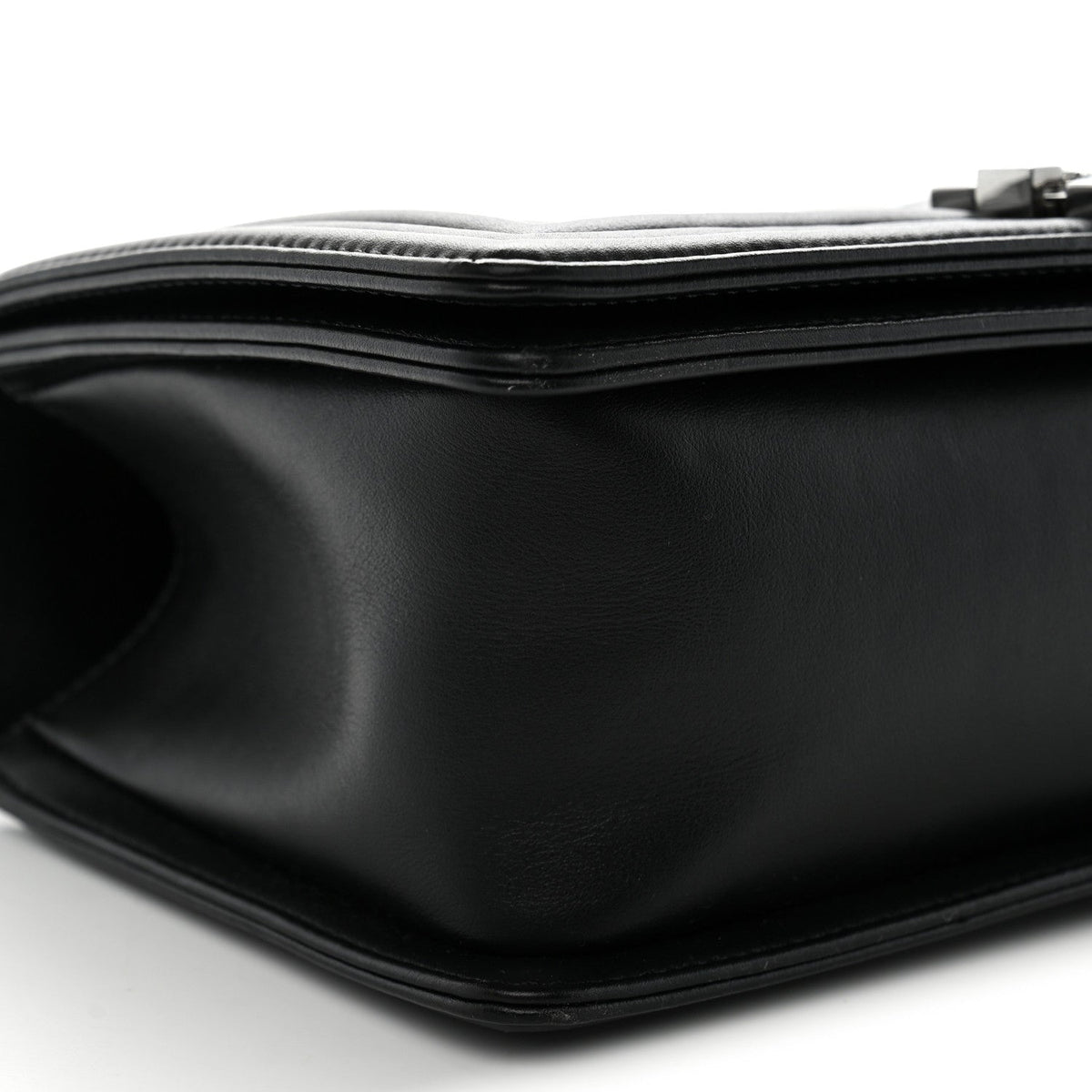 Lambskin Quilted Medium Boy Flap Black