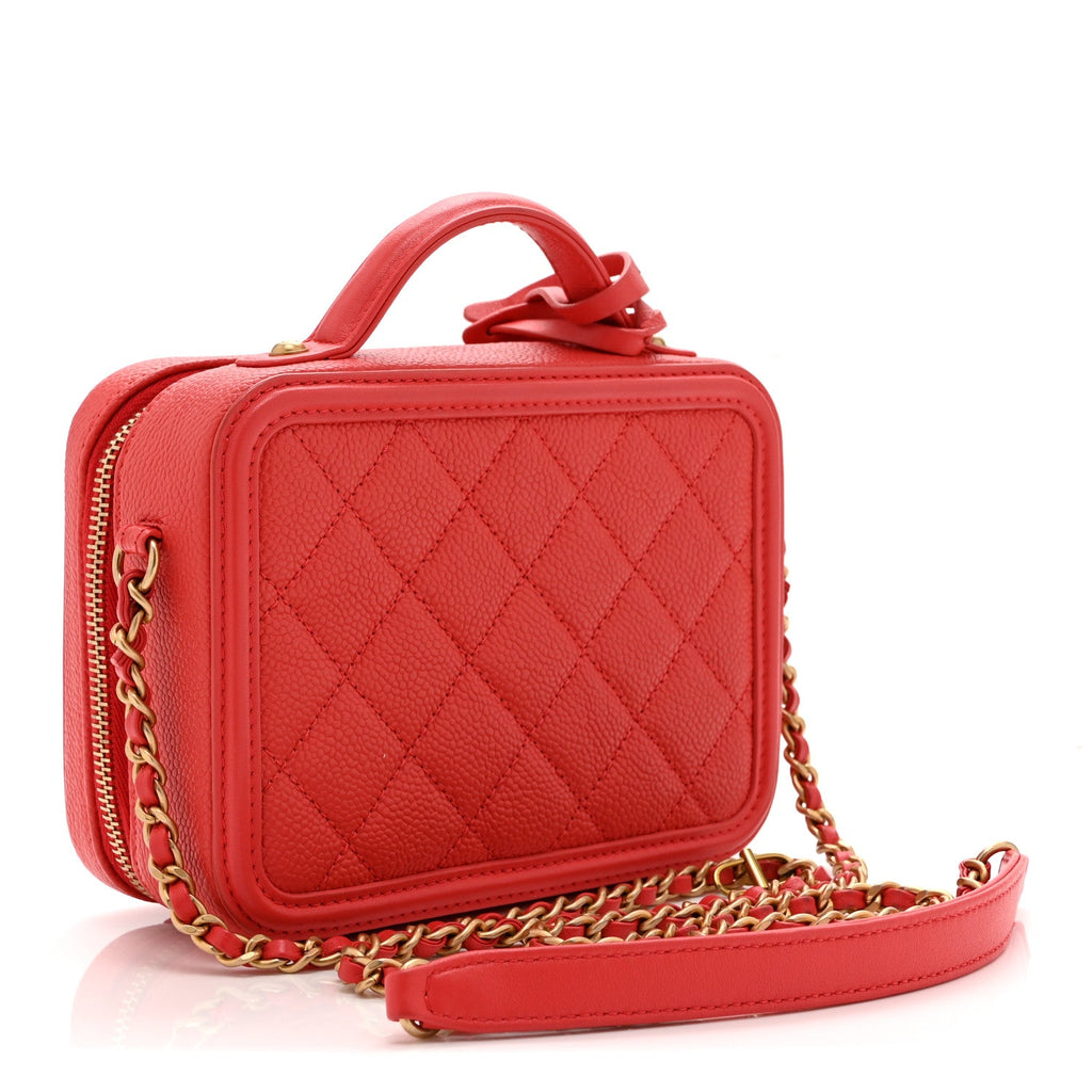Caviar Quilted Small CC Filigree Vanity Case Red