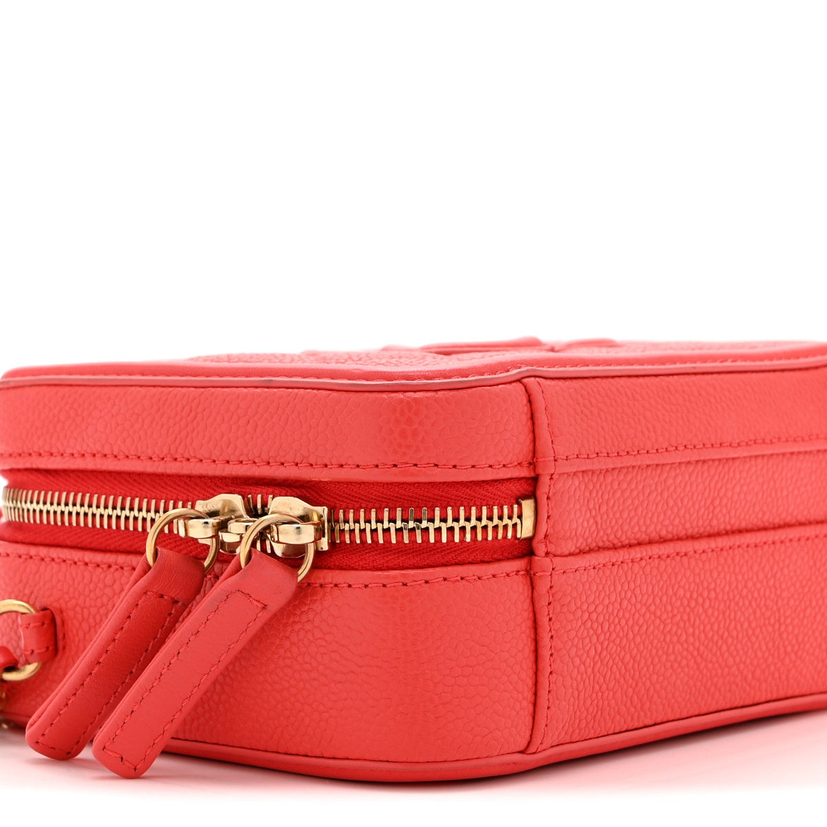 Caviar Quilted Small CC Filigree Vanity Case Red