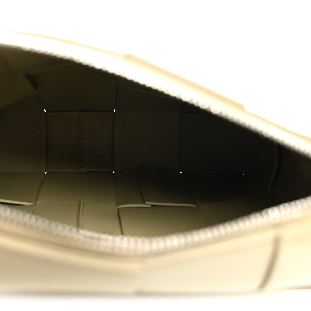 Lambskin Maxi Intrecciato Cassette Camera Bag Travertine