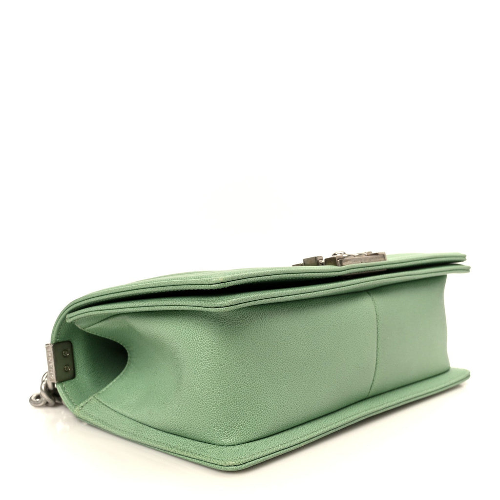 Caviar Quilted Medium Boy Flap Light Green