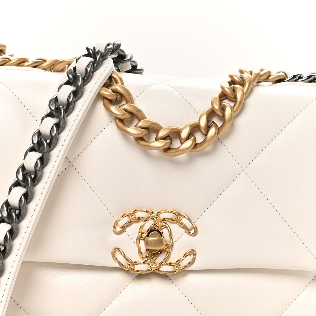 Lambskin Quilted Medium Chanel 19 Flap White