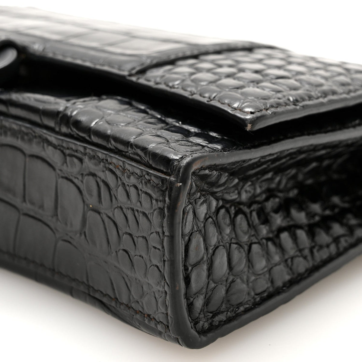 Shiny Calfskin Monochrome Crocodile Embossed Hourglass Chain Bag Black