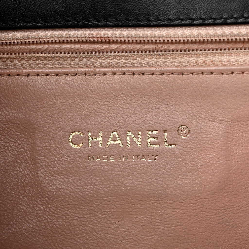 Caviar Quilted Medium CC Filigree Flap Black
