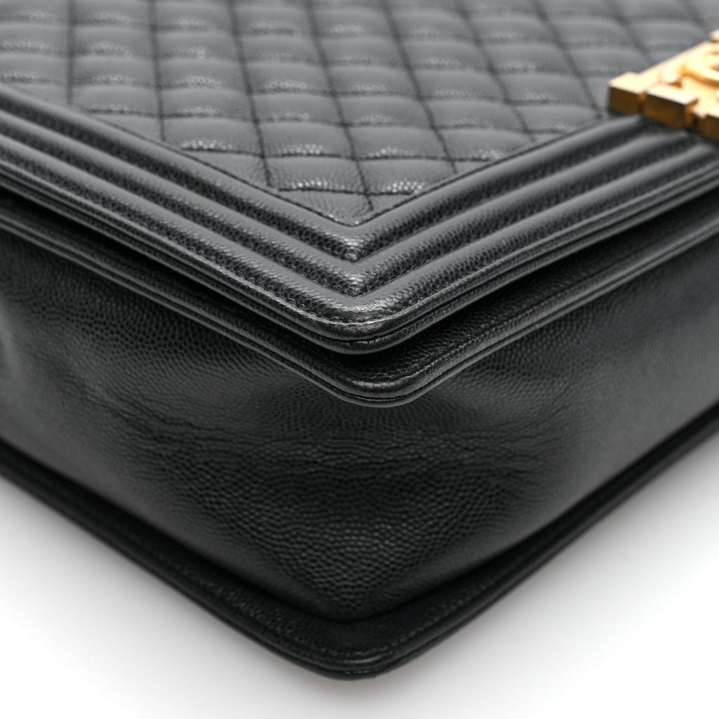 Caviar Quilted Large Boy Flap Black