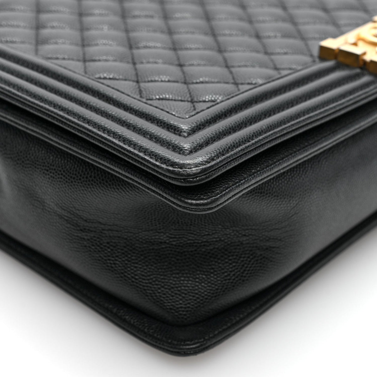 Caviar Quilted Large Boy Flap Black