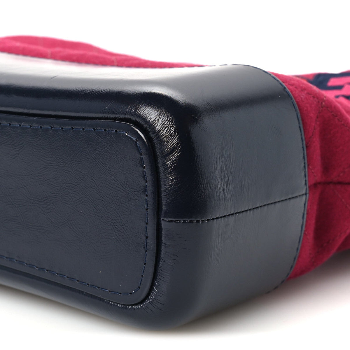 Wool Calfskin Quilted Medium Gabrielle Hobo Red
