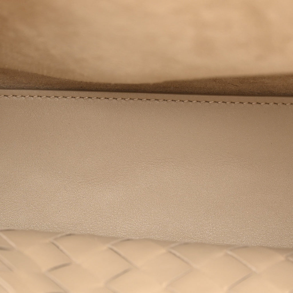 Silky Calfskin Medium Ciao Ciao Ecru