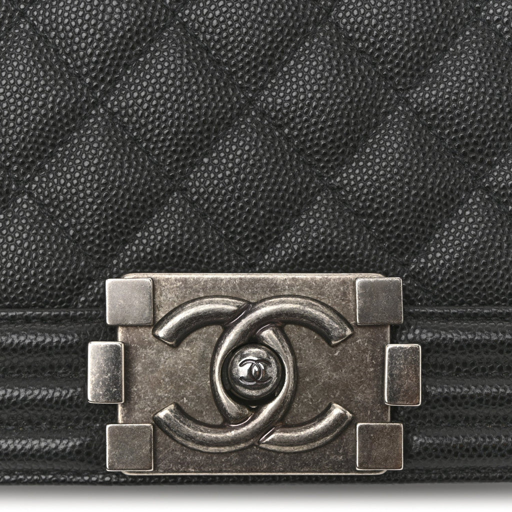 Caviar Quilted Medium Boy Flap Black