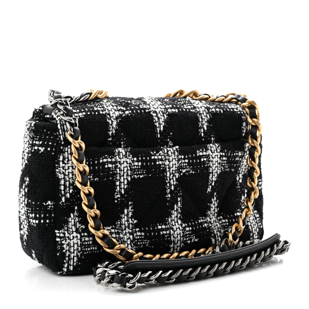 Tweed Quilted Medium Chanel 19 Flap Black White