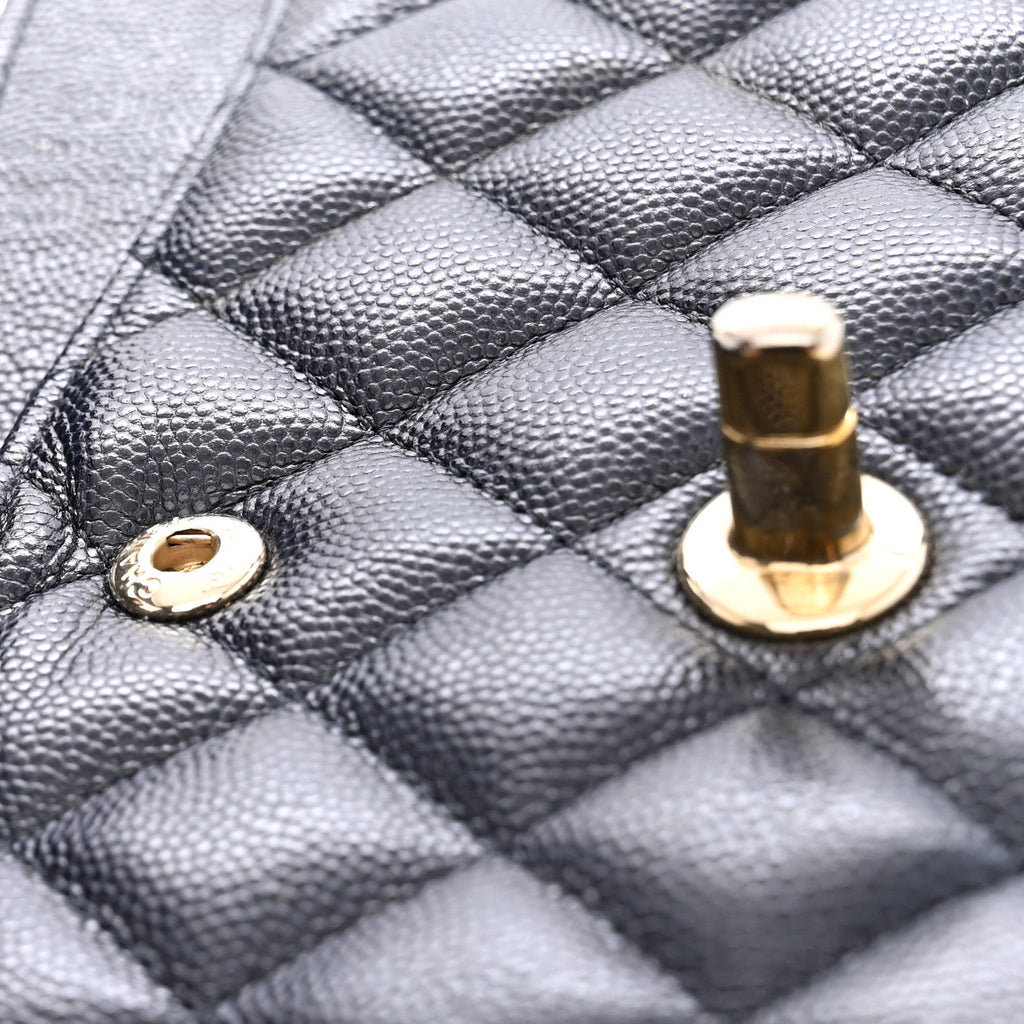 Caviar Quilted Medium Double Flap Navy