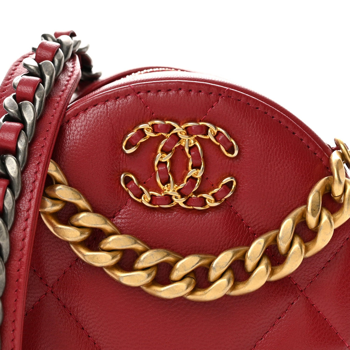 Shiny Goatskin Quilted Chanel 19 Round Clutch With Chain Red