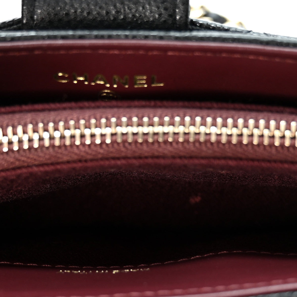 Caviar Quilted Business Affinity Phone Holder With Chain Black