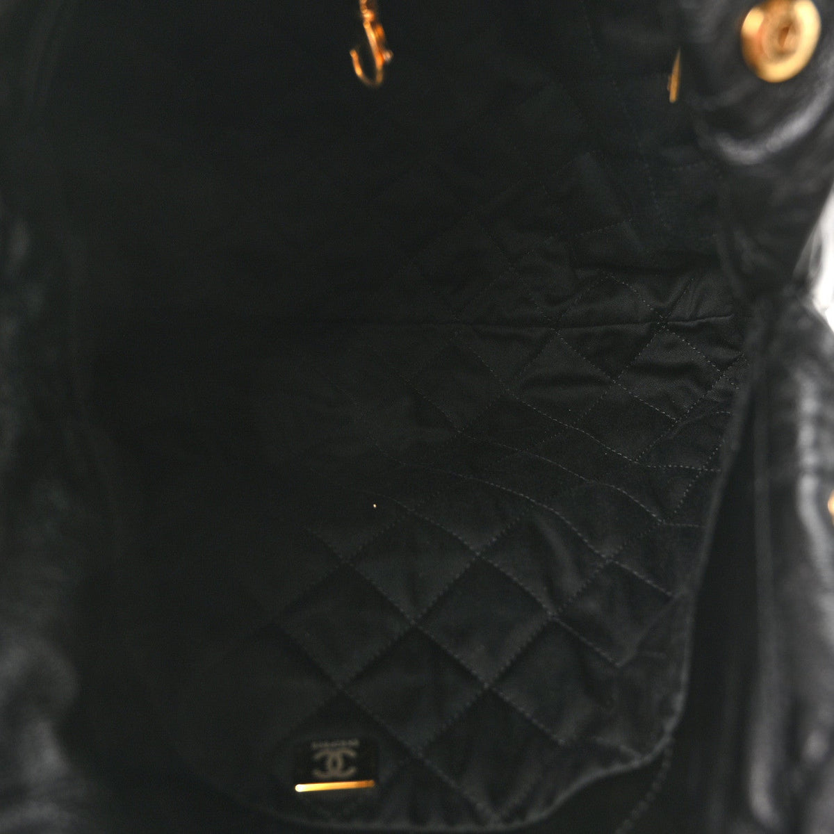 Calfskin Quilted Small Chanel 22 Black