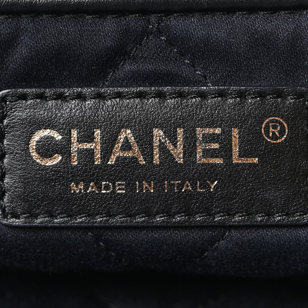 Metallic Calfskin Quilted Chanel 22 Ruthenium